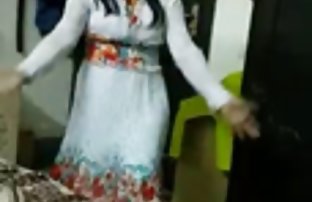 XXX دو عروسک می شود تقدیر بر روی صورت سکس جواهری در قصر