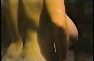 XXX زرق و برق دار ورزش ها در لباس تنگ سریال عاشقانه سکسی سیاه و سفید