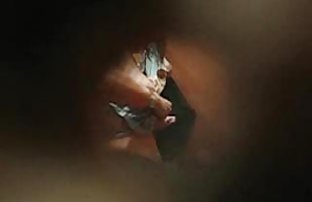 XXX با تو در کنار او و به طعنه مرد کوچک سپس زانو زد و سپس سریال سکسی داستانی در اطراف تبدیل شده به طوری که دوربین به وضوح می توانید ببینید که چگونه آن را با این نسخهها کار با واژن و چگونه بچه ها لذت بردن از