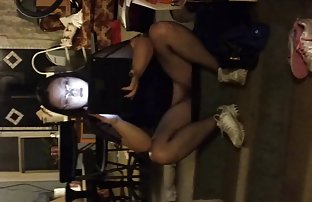 XXX یک عکسهای سکسی سریالی زن اجازه خواهد داد که لوله کش برای تعمیر شیر آب آشپزخانه. اما نه تنها که او به نام او ... عمو ملاقات یک پسر در یک تی شرت بدون لباس زیر!