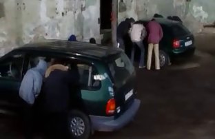 XXX بلند و باریک سبزه سکسی در با صحنه های سکسی سریال وایکینگ ها مشتری را برای پول